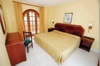 Castillo San Jorge Antigua and Suites hotel bedroom