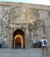 Gate Portal de ses Taules Gate & Drawbridge